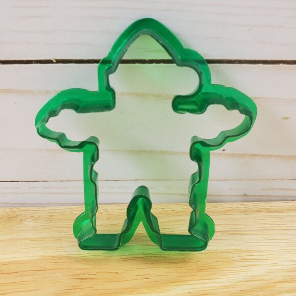 Vintage Green Plastic Christmas Cookie Cutters From 1980s Elf Reindeer Sleigh - Picture 7 of 15